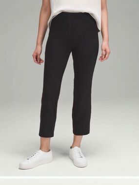 Lululemon Smooth Fit Pull On High Rise Cropped Pants Size 4 EUC